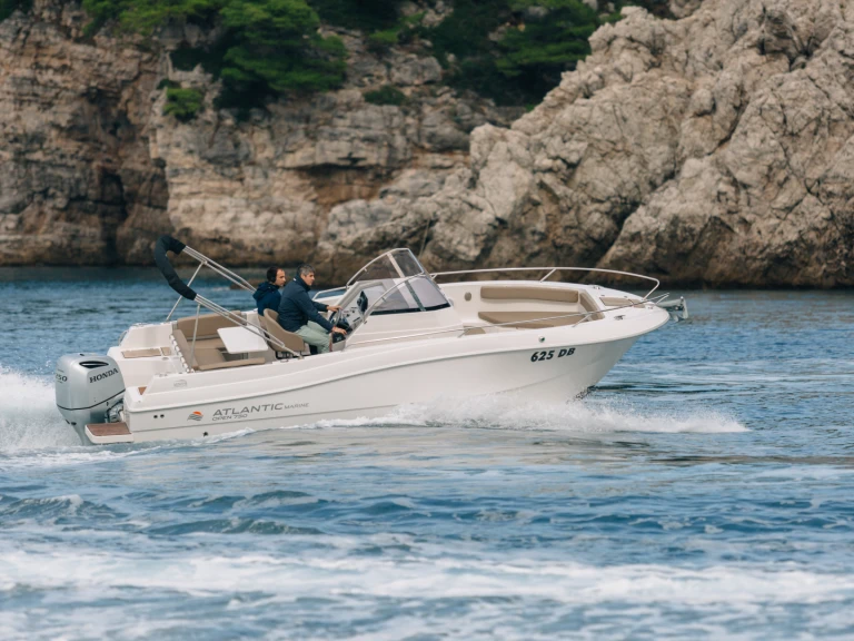 Pronajmout si Atlantic open 750 v Split Port