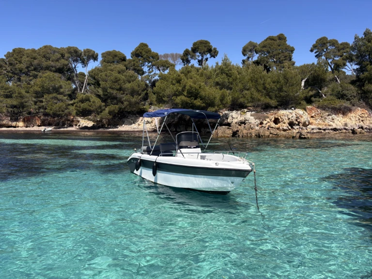 Pronájem lodi Poseidon BlueWater 170 v Mandelieu-la-Napoule na Samboatu