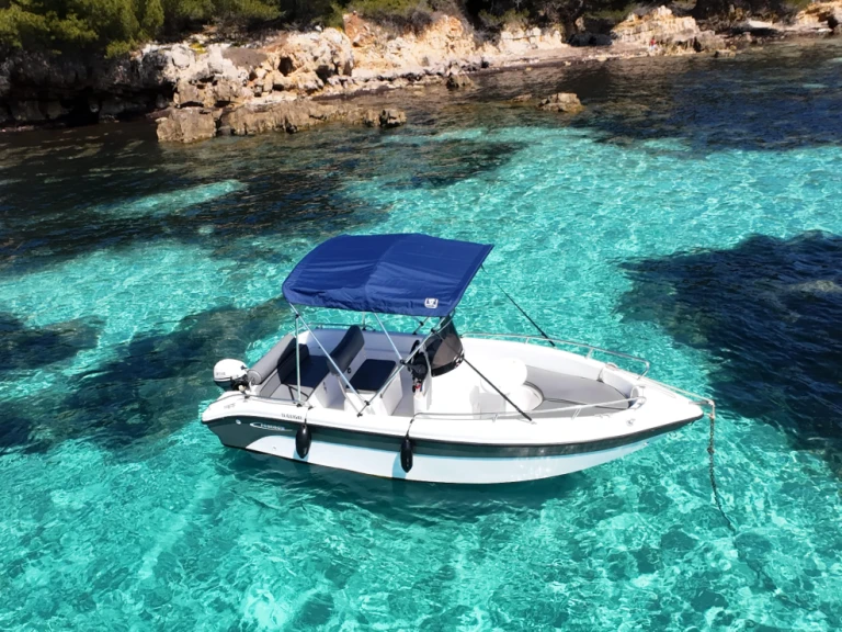 Pronajmout si Poseidon BlueWater 170 v Mandelieu-la-Napoule
