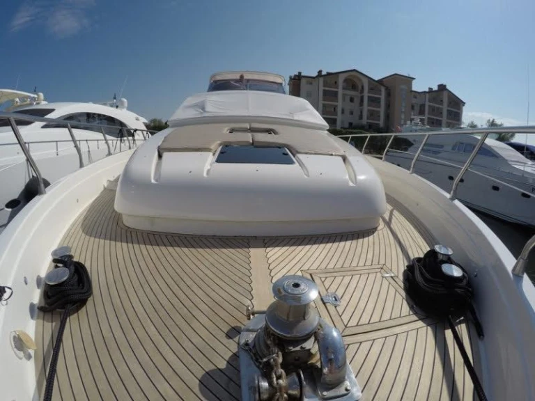 Pronájem lodi Technema 65 v Pozzuoli na Samboatu