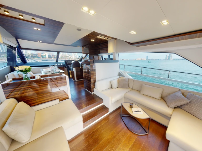 Ferretti FERRETTI 670 jednotlivci a charterové společnosti v Dubai Marina