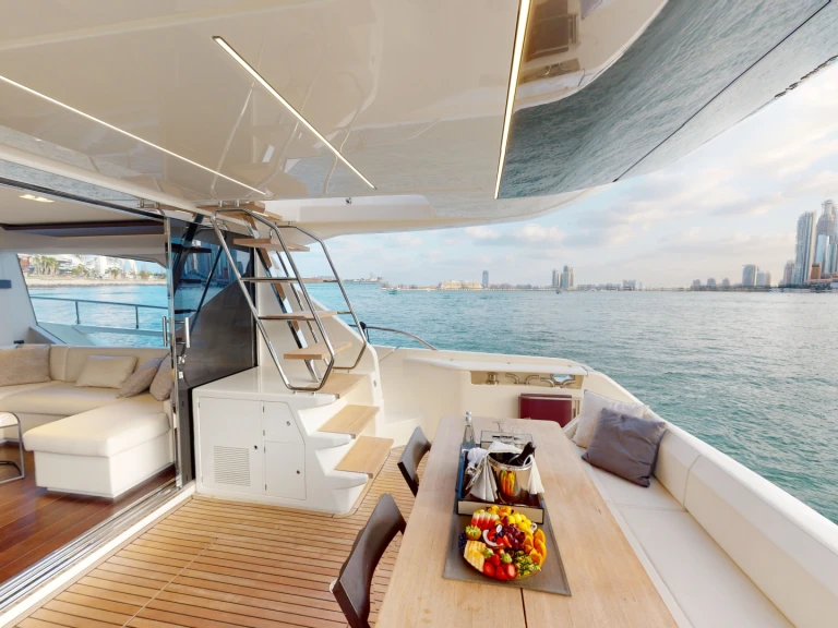 Pronajmout si Ferretti FERRETTI 670 v Dubai Marina