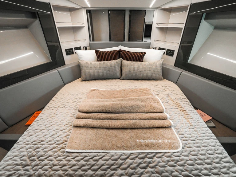 Pronájem lodi Pershing Pershing 5x v Dubai Marina na Samboatu