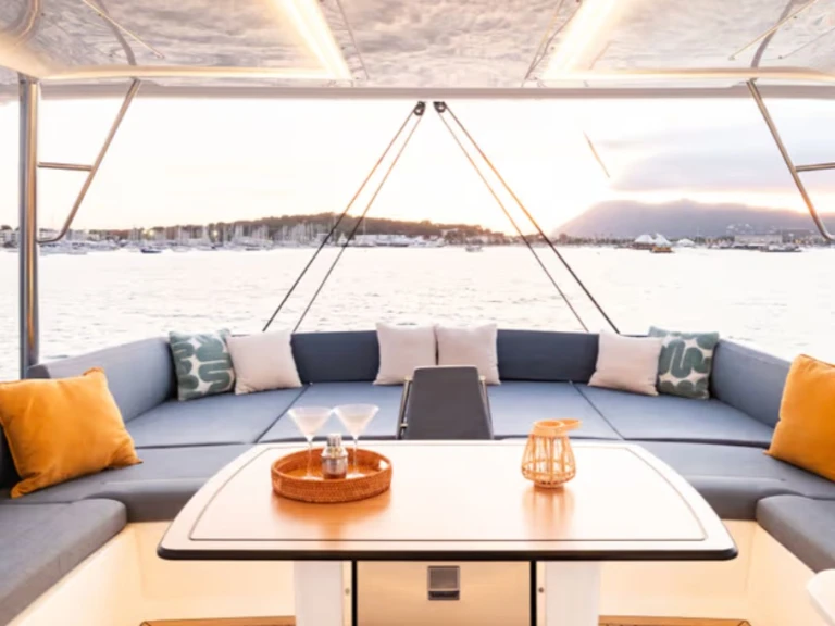 Pronájem lodi Raiatea Island lákavé ceny Bali 5.2 - 6 + 2 cab.