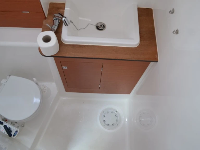 Dufour Dufour 460 Grand Large jednotlivci a charterové společnosti v Olbia