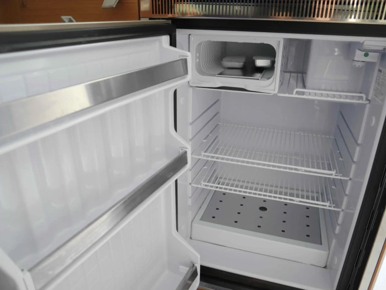 Pronájem Katamarán v Paros (ostrov) -Excess Excess 11 (6 cab.)