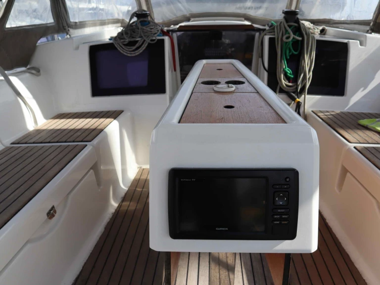 Pronájem Plachetnice v Alimos -Dufour Dufour 382 Grand Large