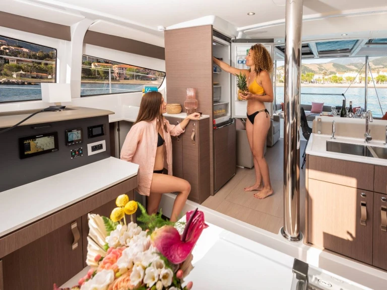 Pronájem lodi Volos lákavé ceny Bali 4.2 (5 cab.)