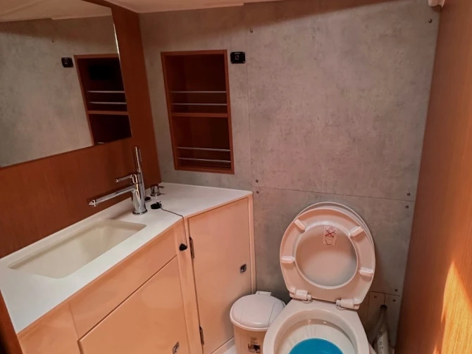 Pronájem Plachetnice Bavaria s licencí