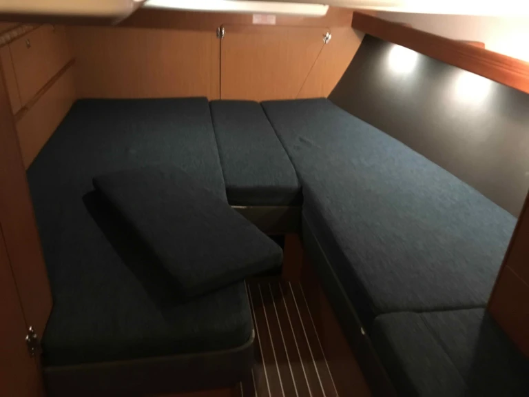Pronájem jachty v Alimos -Bavaria Bavaria Cruiser 56 (6 cab.) na Samboatu