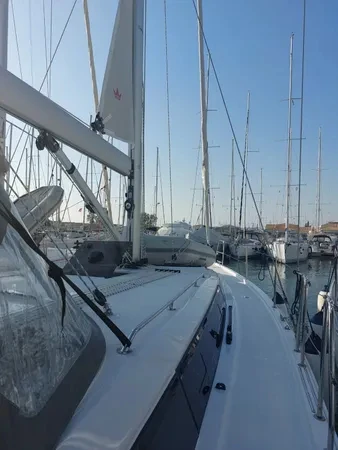 Pronájem lodi Bavaria Bavaria C42 (3 cab.) v Lefkáda na Samboatu
