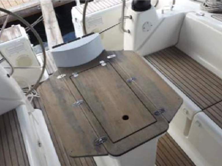 Pronajmout si Bavaria Bavaria 50 Cruiser (5 cab.) v Kalkara