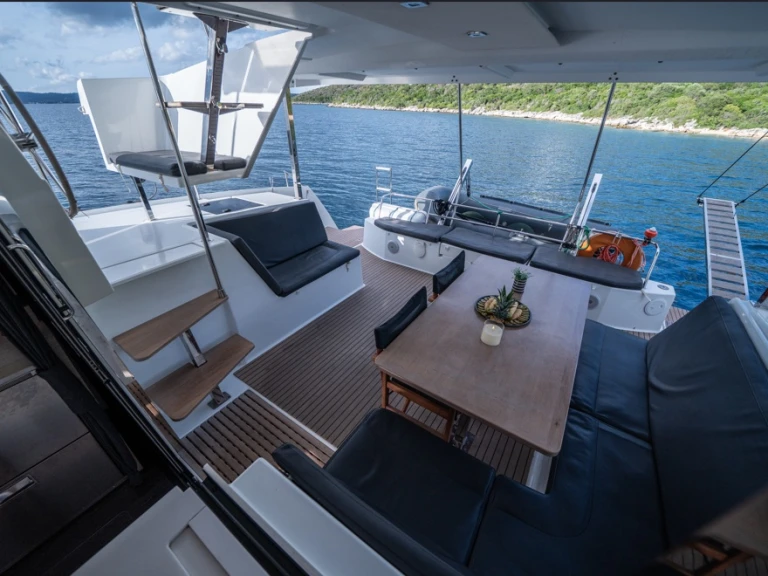 Pronájem Katamarán Fountaine Pajot s licencí