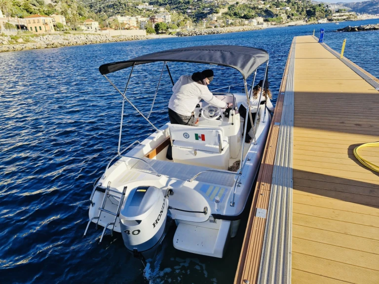 Molinari Molinari ontario jednotlivci a charterové společnosti v Sanremo