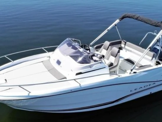 Motorová loď k pronájmu v Porto di Amalfi Marina Coppola za nejlepší cenu