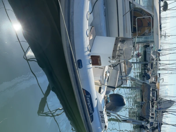 Pronájem Polotuhá loď v Port-Camargue -Capelli Tempest 626