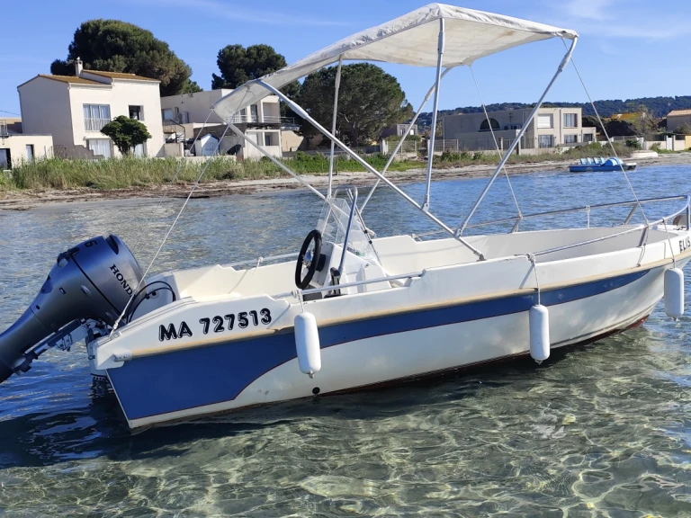 Ultramar Ultra 405 jednotlivci a charterové společnosti v Port de Sète