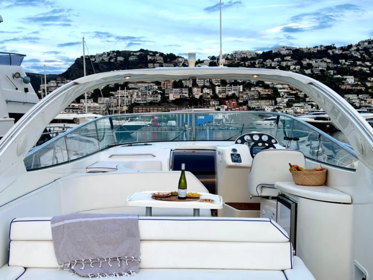 Pronájem Motorová loď Bavaria s licencí