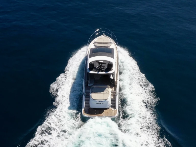 Pronajmout si Princess Princess V55 v Port Fréjus