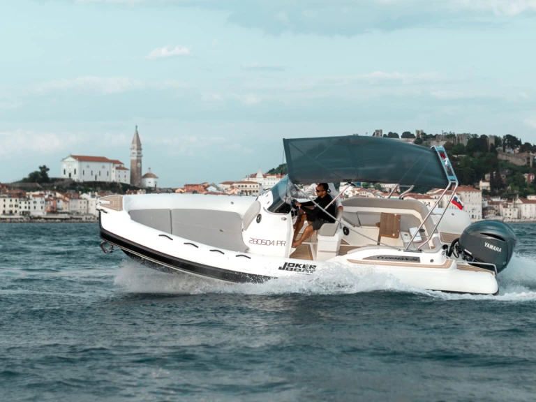 Joker Boat Clubman 24 jednotlivci a charterové společnosti v Trogir