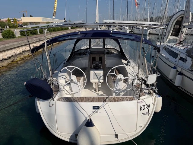 Pronájem lodi Sukošan lákavé ceny Cruiser 34