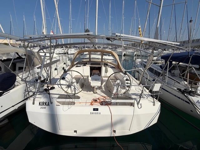 Bavaria Bavaria C 42 jednotlivci a charterové společnosti v Sukošan