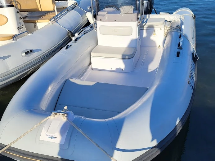 Pronájem lodi Six-Fours-les-Plages lákavé ceny Capelli 505 Easy