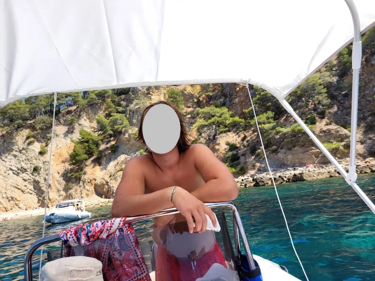 Pronájem Polotuhá loď Capelli s licencí