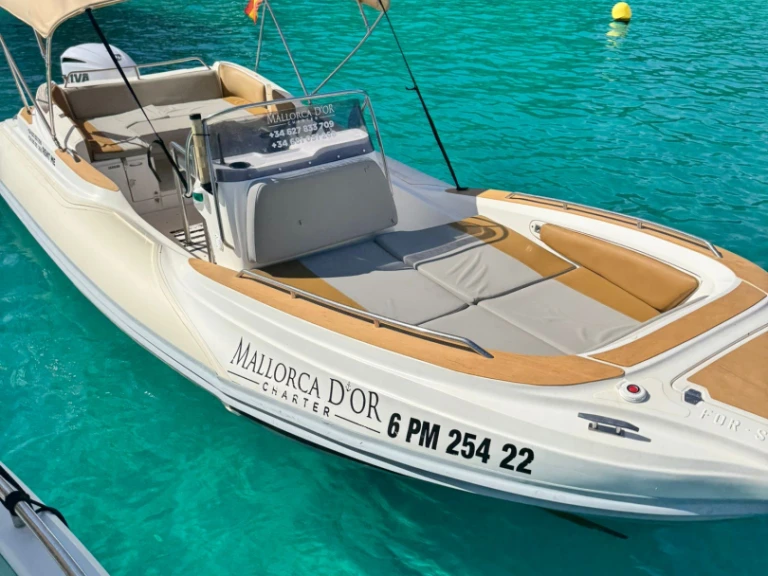 Pronajmout si Zar Zar 75 v Cala d'Or