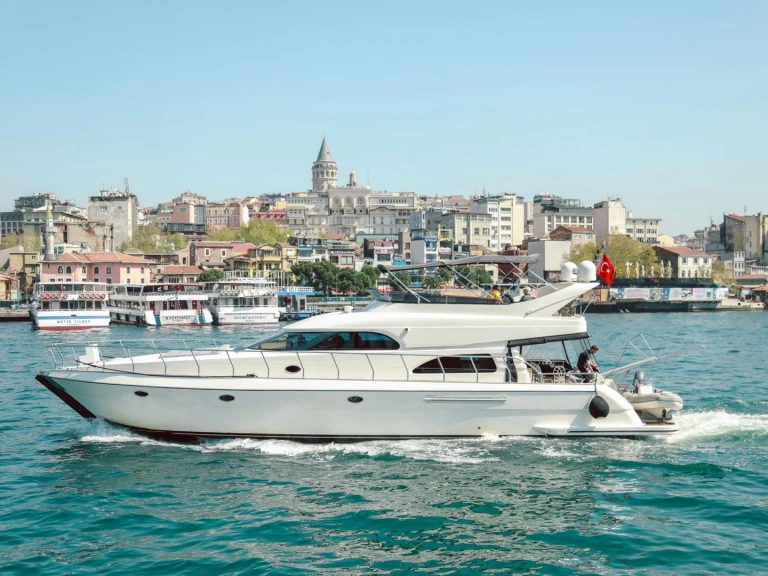 Custom Made 2010 jednotlivci a charterové společnosti v Eminönü