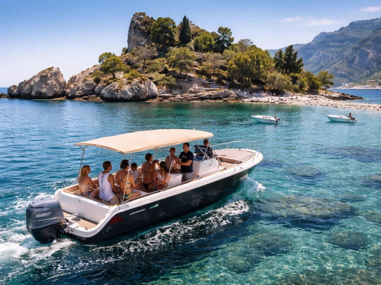 Pronájem lodi Lever 750 v Isola Bella na Samboatu