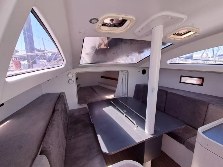 RM RM 1060 jednotlivci a charterové společnosti v La Trinité-sur-Mer