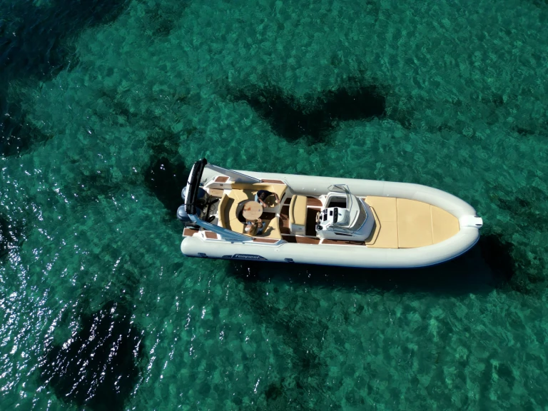 Pronájem Polotuhá loď v Porto-Vecchio -Capelli Tempest 1000 Sun