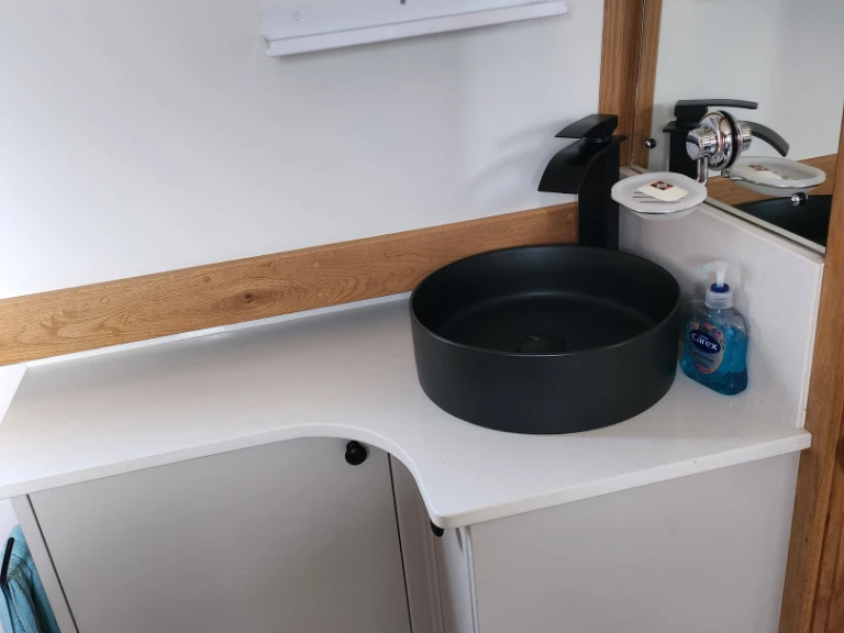 Pronájem lodi Adlington lákavé ceny Russells