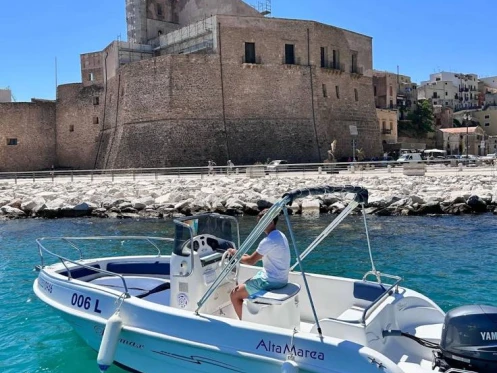 Pronájem Motorová loď v Castellammare del Golfo -tancredi blumax 19 