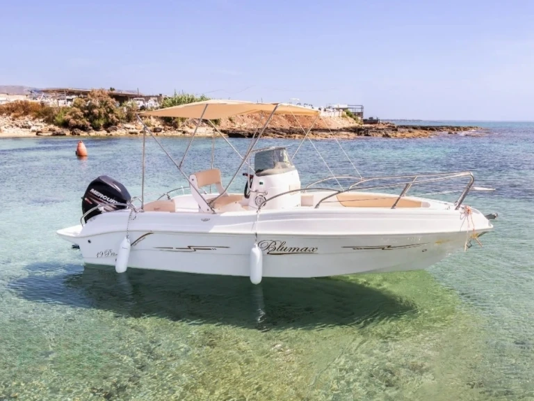 Blu max Blu max 19 jednotlivci a charterové společnosti v Castellammare del Golfo
