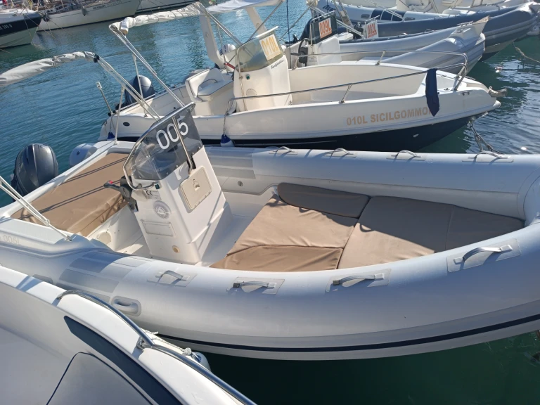 Pronajmout si Nautica Led Nautica Led 590 v Castellammare del Golfo