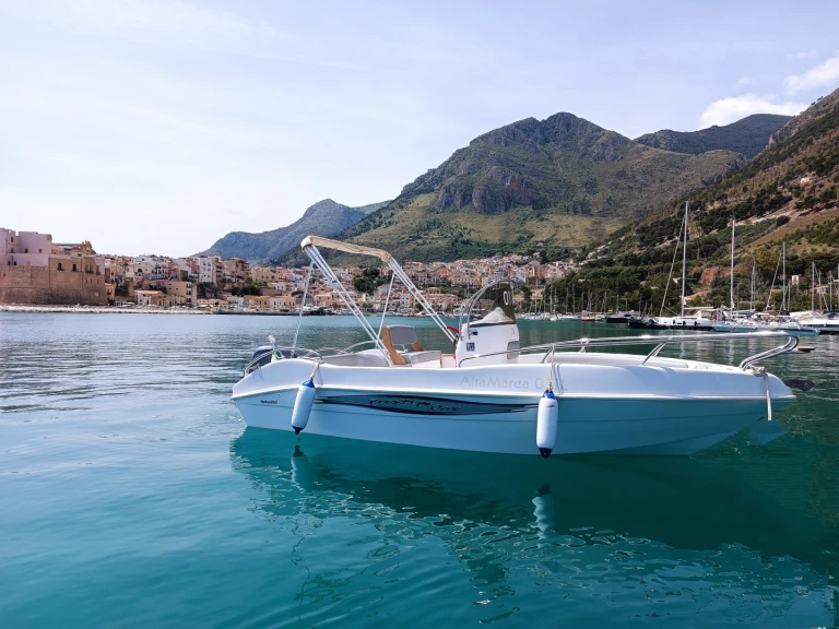 Pronájem lodi Castellammare del Golfo lákavé ceny Prestige 19
