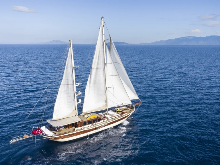 Pronajmout Plachetnice se skipperem či ne  v Fethiye