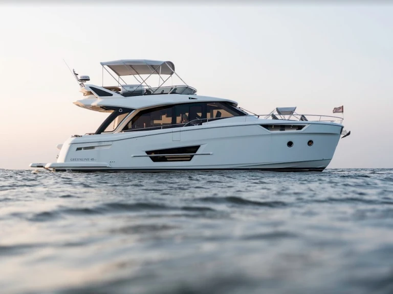 Pronájem lodi Greenline Greenline 45 Fly v Saint Raphael na Samboatu