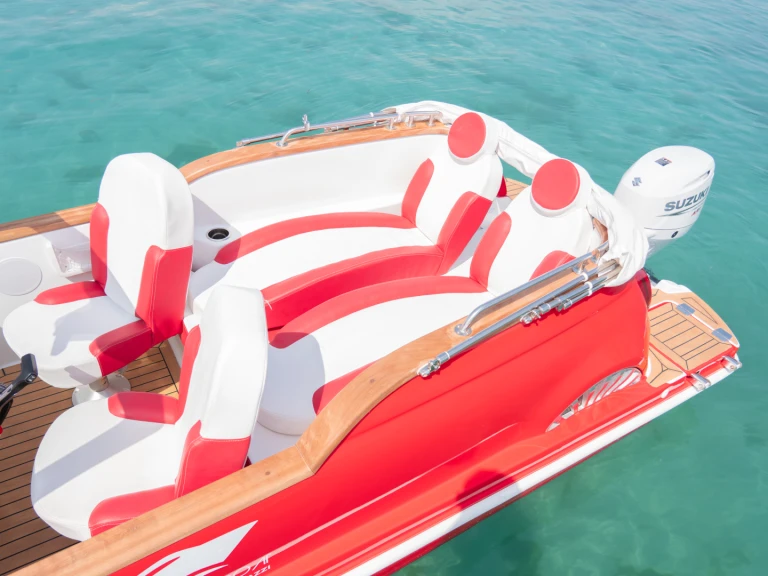 Pronájem jachty v Sirmione -CAR OFF SHORE FIAT 500 CAR OFF SHORE FIAT 500 na Samboatu