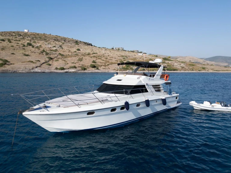 Fairline Fairline 50 jednotlivci a charterové společnosti v Bodrum