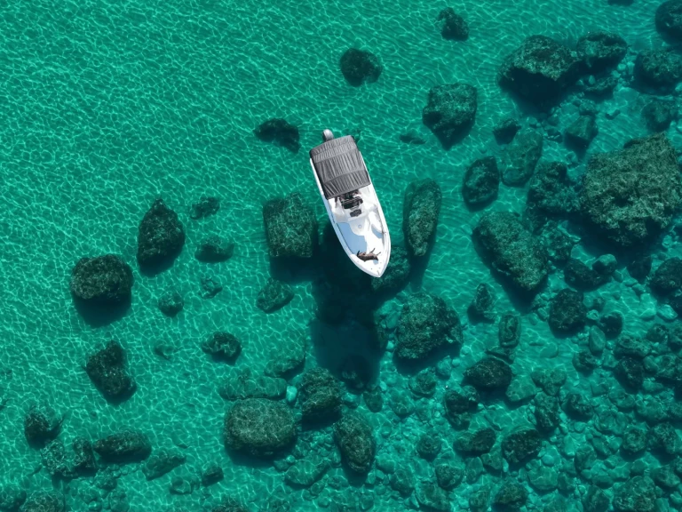 Pronájem Motorová loď Barqa s licencí