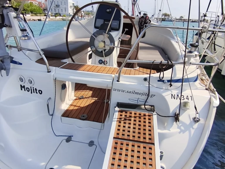 Pronajmout si Bavaria Bavaria 30 Cruiser v Paleros