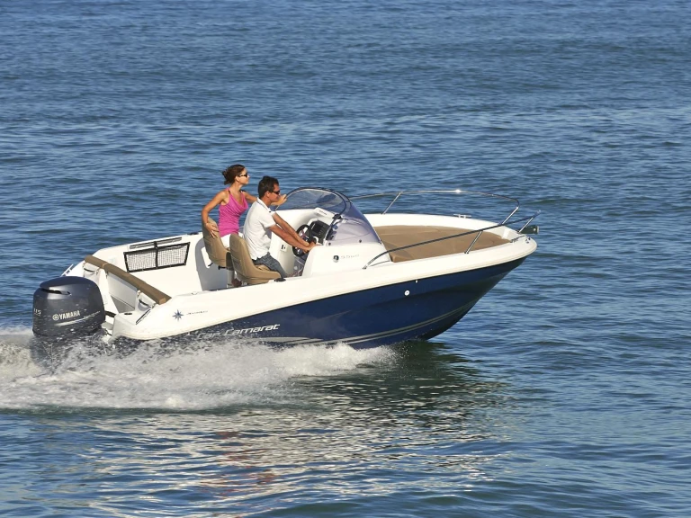 Pronájem Motorová loď Jeanneau s licencí