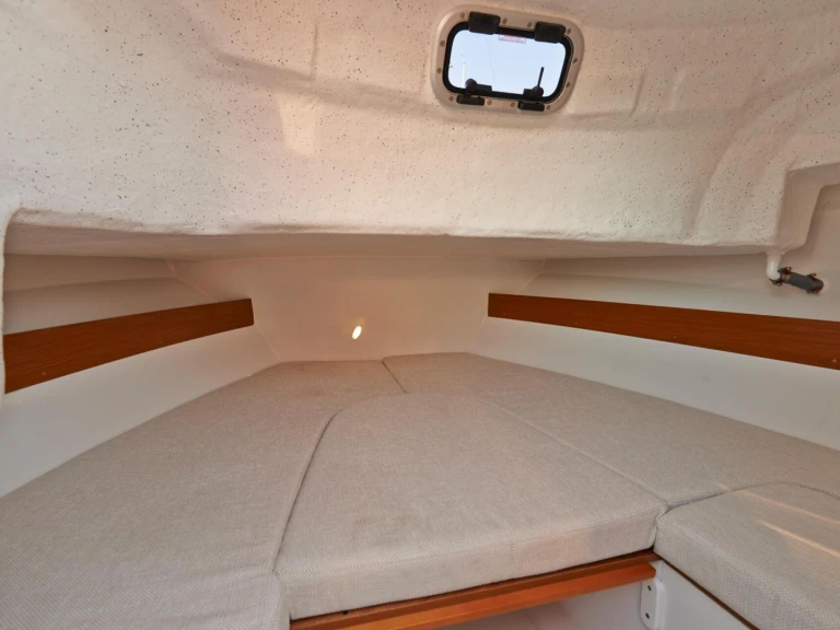 Motorová loď k pronájmu v Porto di Amalfi Marina Coppola za nejlepší cenu