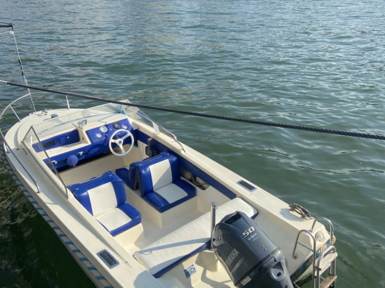 Pronájem Motorová loď Rocca s licencí