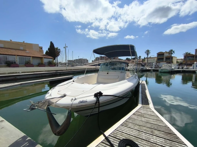 Pronájem lodi Gruissan lákavé ceny Cap Camarat 715