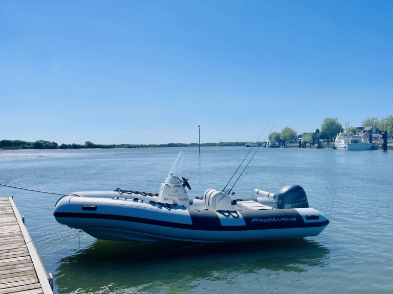 Pronajmout Polotuhá loď se skipperem či ne Zodiac v Vannes