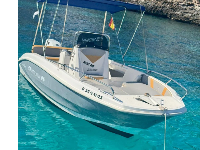 Orizzonti Andromeda 635 jednotlivci a charterové společnosti v Cala d'Or